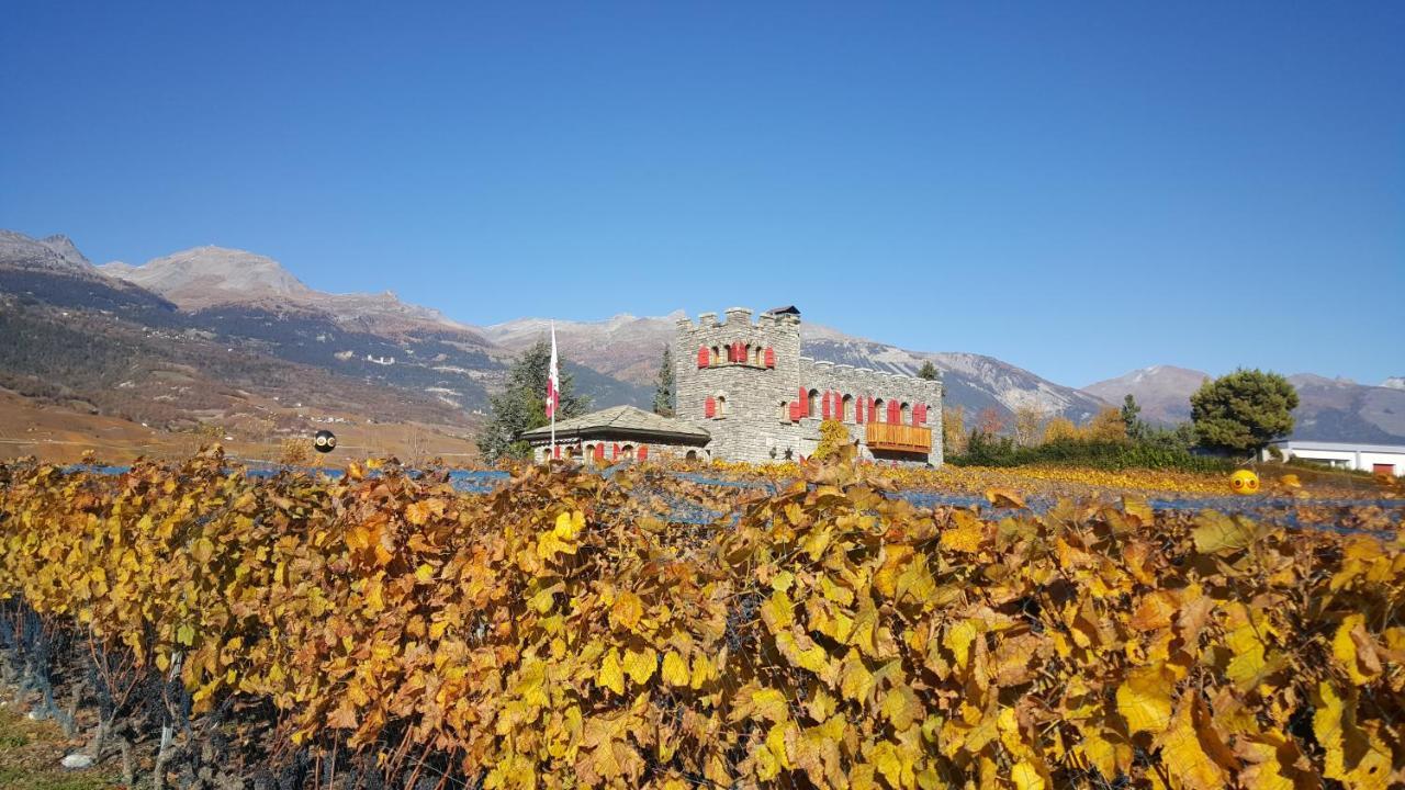 Bed and Breakfast Castel De Daval Sierre Esterno foto