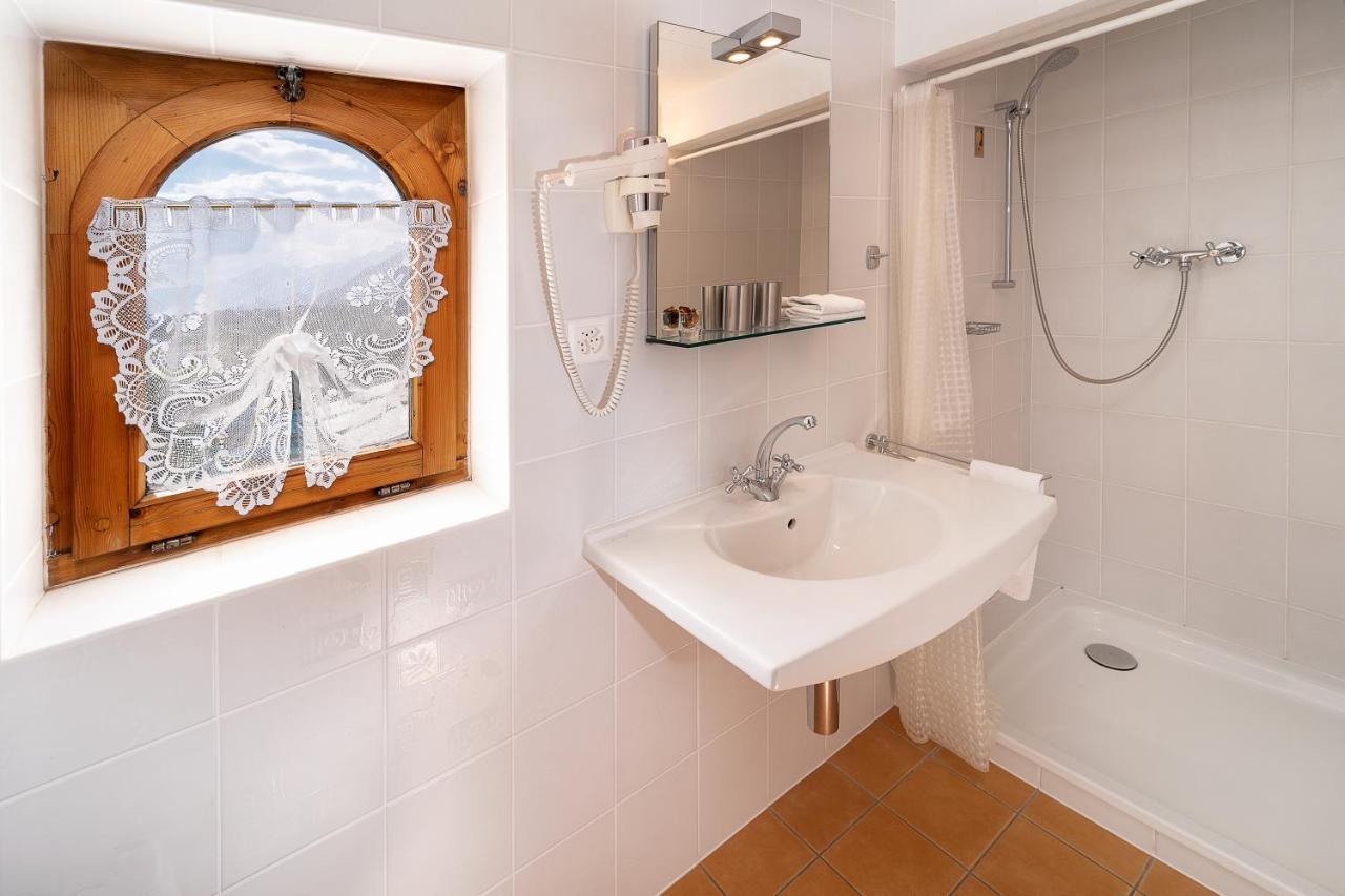 Bed and Breakfast Castel De Daval Sierre Esterno foto